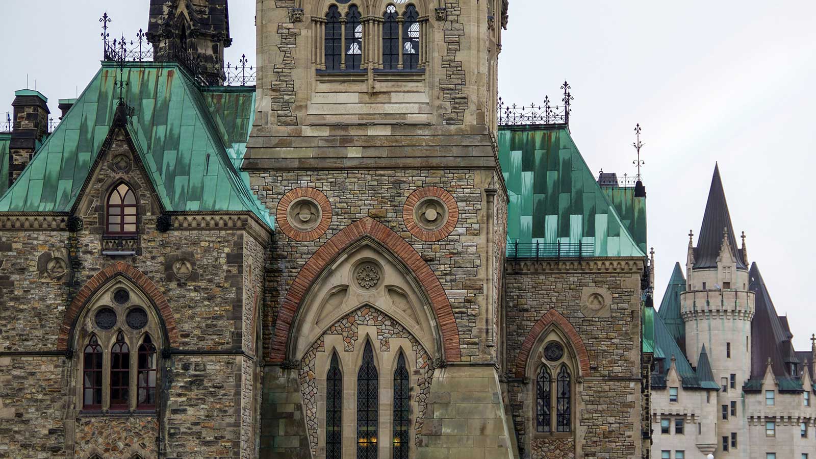 Startup Visa Canada aims to upgrade immigration policy. img showing Canadian Parliament buildings